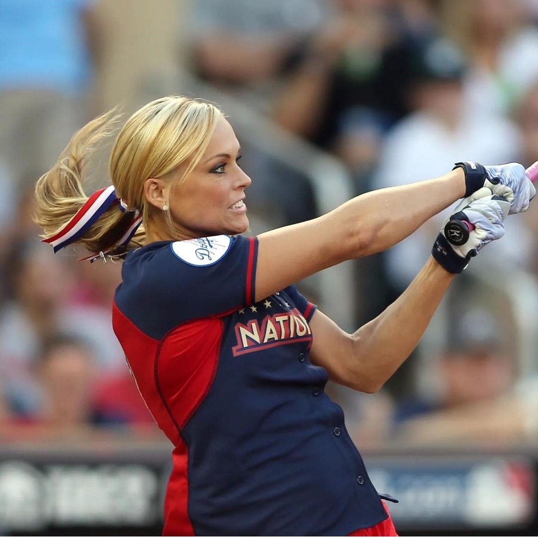 Jennie Finch - Hot Sports Girls